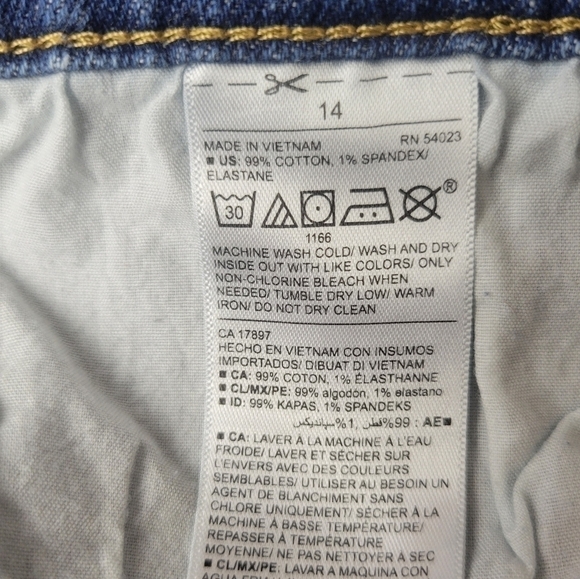 Old Navy Boyfriend Jean Shorts Button Fly Frayed Hem 14 - Picture 5 of 9